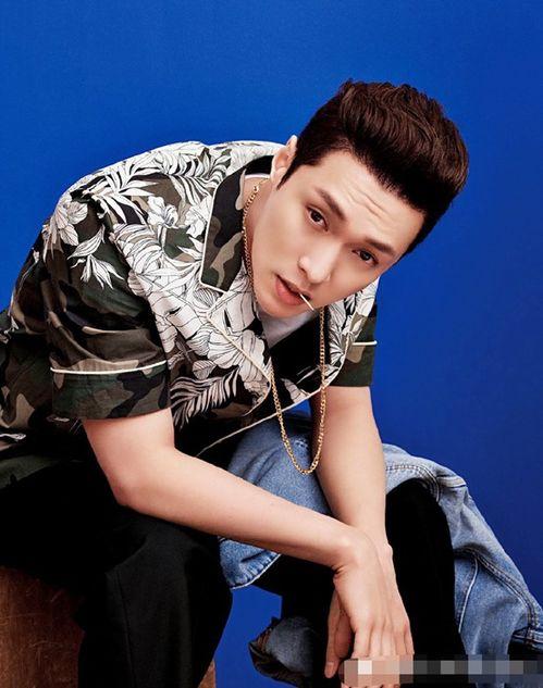 张艺兴恋情爆料最新消息,神秘女友身份引热议  第1张